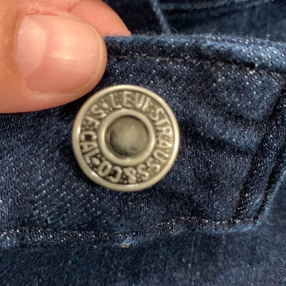 ☀️Levi jean shorts size 32☀️ - Picture 7 of 10